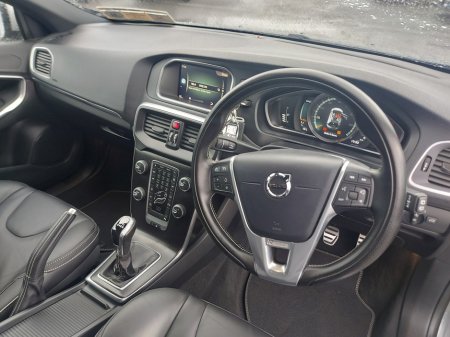 2019 Volvo V40 - photo 20