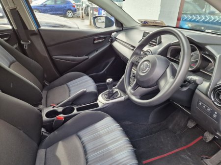 2017 Mazda Mazda2 - photo 15