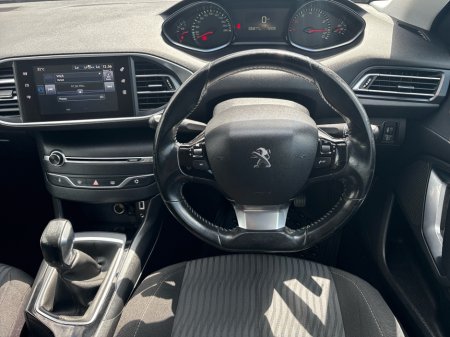 2017 Peugeot 308 - photo 17