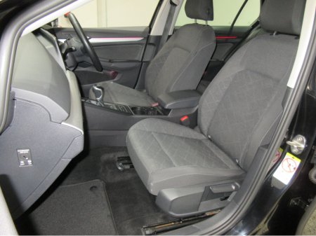2023 Volkswagen Golf - photo 12