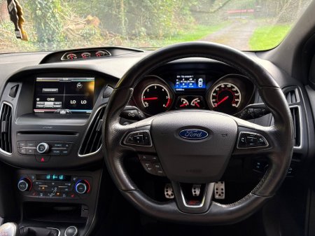 2015 Ford Focus - photo 6
