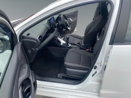 2023 Toyota Yaris - photo 13