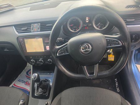 2017 Skoda Octavia - photo 2
