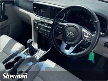 2021 Kia Sportage - photo 2