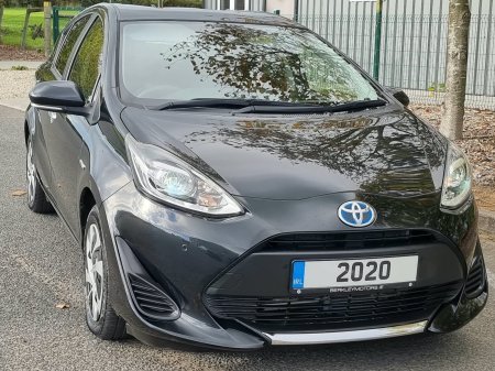 2020 Toyota Aqua - photo 2