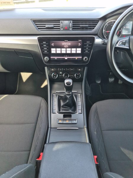 2021 Skoda Superb - photo 31