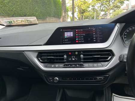 2021 BMW 1-Series - photo 12