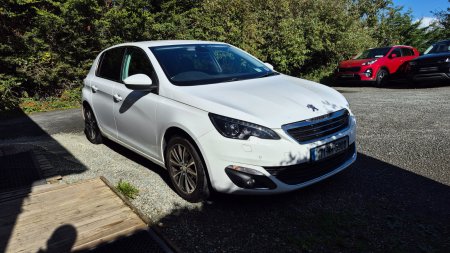 2017 Peugeot 308 - photo 2