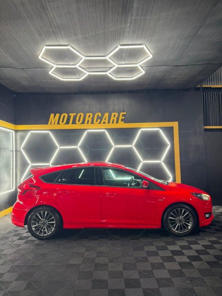 2017 Ford Focus - photo 3