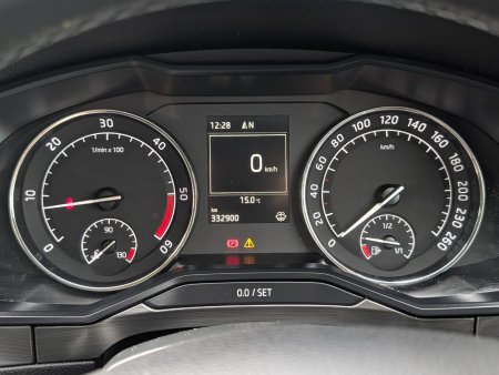 2016 Skoda Superb - photo 10