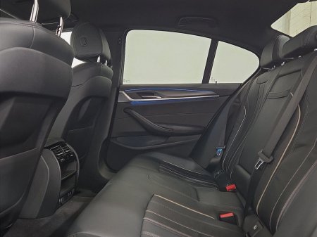 2021 BMW 5-Series - photo 11