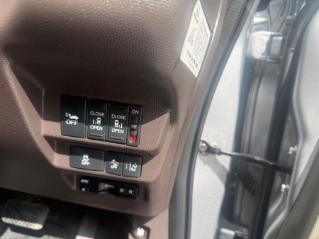 2017 Honda Freed - photo 8