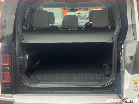 2025 Land Rover Defender - photo 13