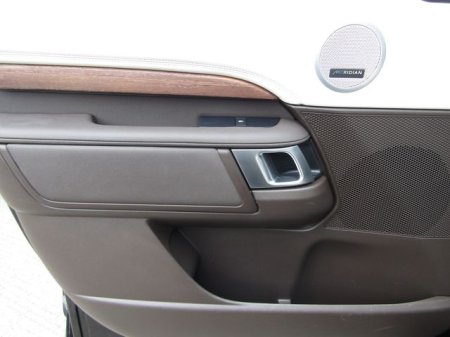 2017 Land Rover Discovery - photo 39