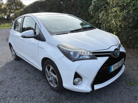 2017 Toyota Yaris - photo 2