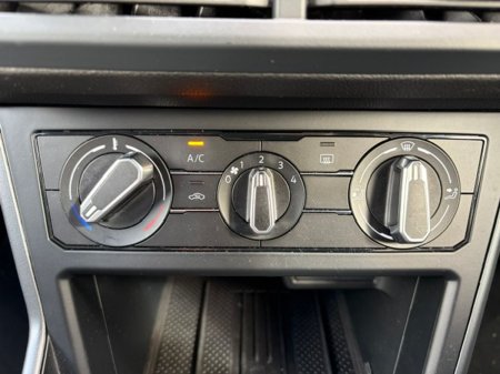 2025 Volkswagen Polo - photo 11