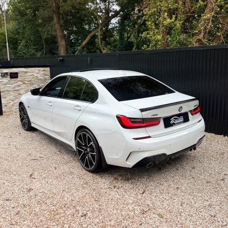2022 BMW 3-Series - photo 9