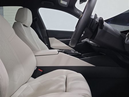 2024 BMW 5-Series - photo 12