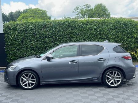 2017 Lexus CT - photo 3