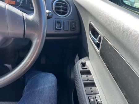 2010 Suzuki Swift - photo 10