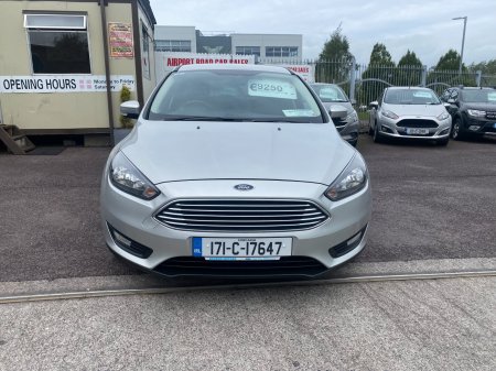 2017 Ford Focus - photo 2