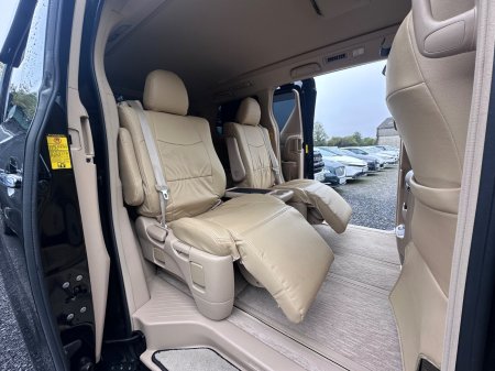 2014 Toyota Alphard - photo 19