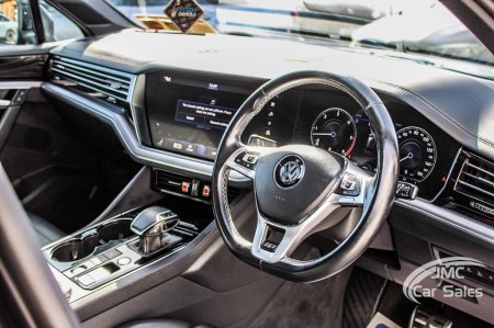 2020 Volkswagen Touareg - photo 20