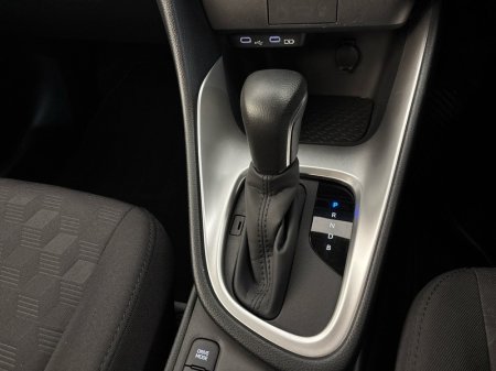 2025 Toyota Yaris - photo 15