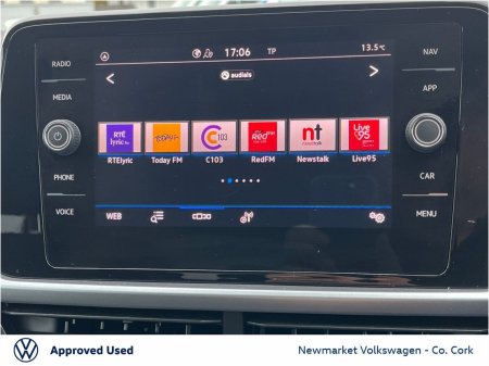 2024 Volkswagen T-Roc - photo 25