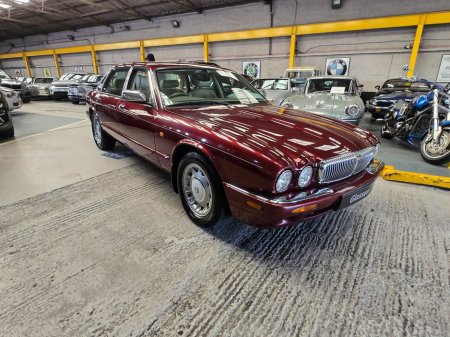 1999 Daimler Other AUTO 4.0 Short Wheel base WHAT A CAR