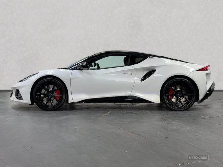 2025 Lotus Emira - photo 11