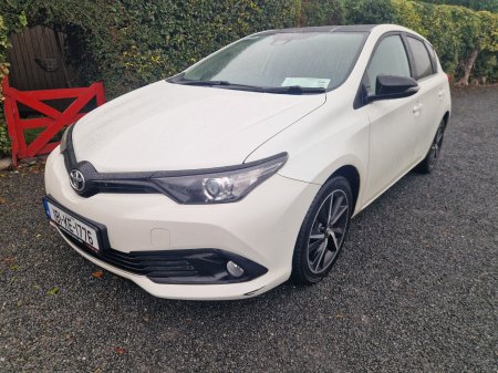 2018 Toyota Auris - photo 2