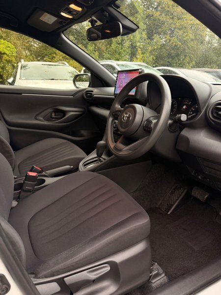 2022 Toyota Yaris - photo 29