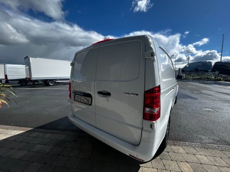 2025 Mercedes-Benz Vito - photo 5