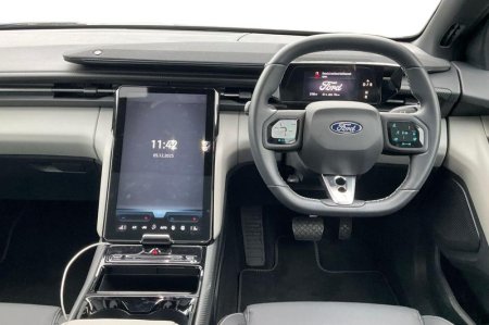 2025 Ford Capri - photo 11