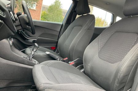 2019 Ford Fiesta - photo 19