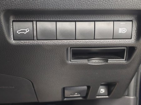 2025 Toyota RAV4 - photo 17