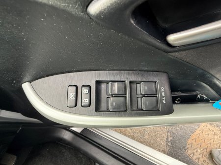 2015 Toyota Prius - photo 14
