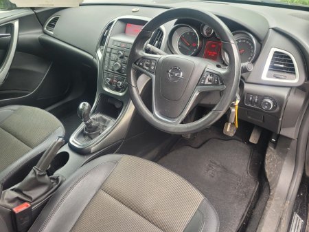 2013 Opel Astra - photo 5