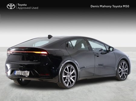 2023 Toyota Prius - photo 2