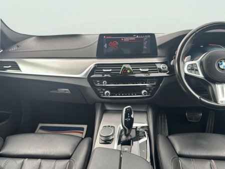 2020 BMW 5-Series - photo 6