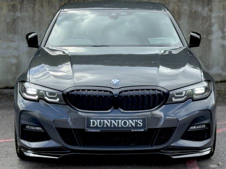 2022 BMW 3-Series - photo 2
