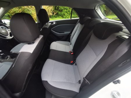 2016 Hyundai i20 - photo 14