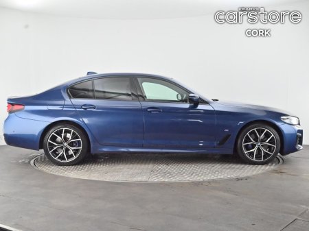 2021 BMW 5-Series - photo 2