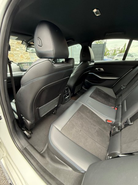 2022 BMW 3-Series - photo 20