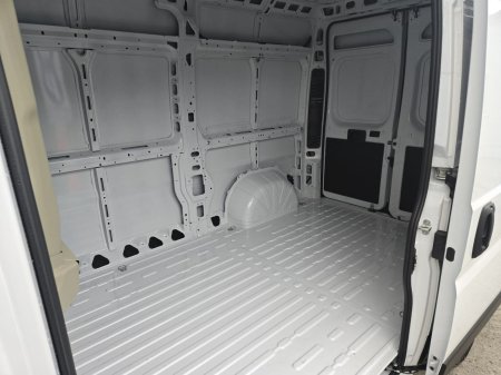 2025 Opel Movano - photo 8