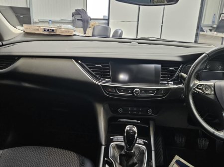 2020 Opel Insignia - photo 11