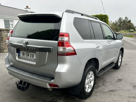 2016 Toyota Land Cruiser - photo 5