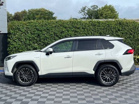 2020 Toyota RAV4 - photo 3