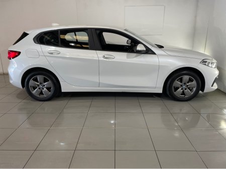 2022 BMW 1-Series - photo 7